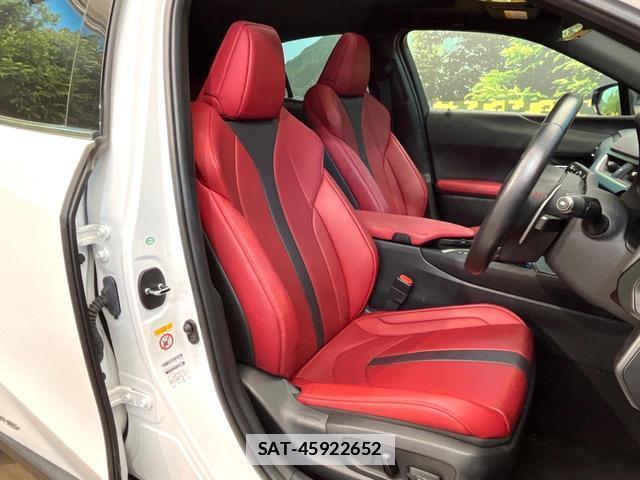 Lexus UX 2019-05 7801299-7