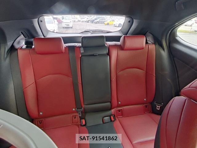 Lexus UX 2018-11 7801466-3