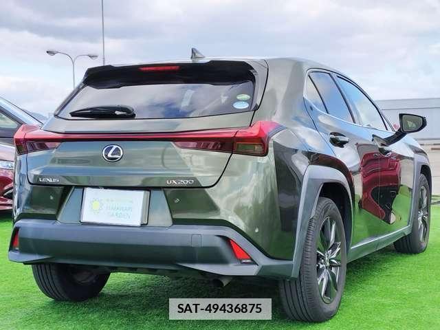 Lexus UX 2019-05 7802317-1