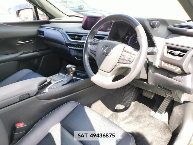 Lexus UX 2019-05 7802317-12