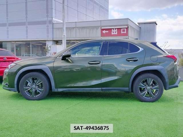 Lexus UX 2019-05 7802317-18