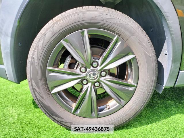 Lexus UX 2019-05 7802317-9