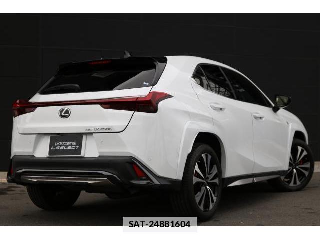 Lexus UX 2023-05 7805813-1