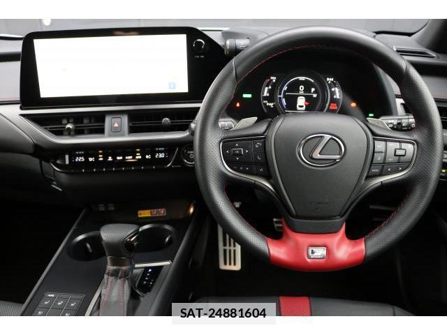 Lexus UX 2023-05 7805813-2