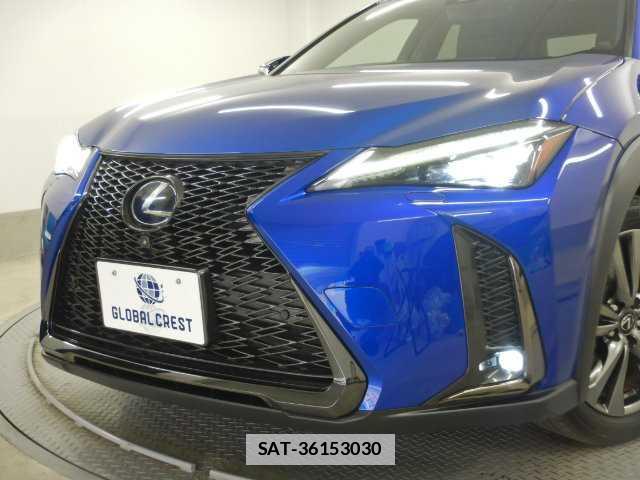 Lexus UX 2020-09 7810718-14