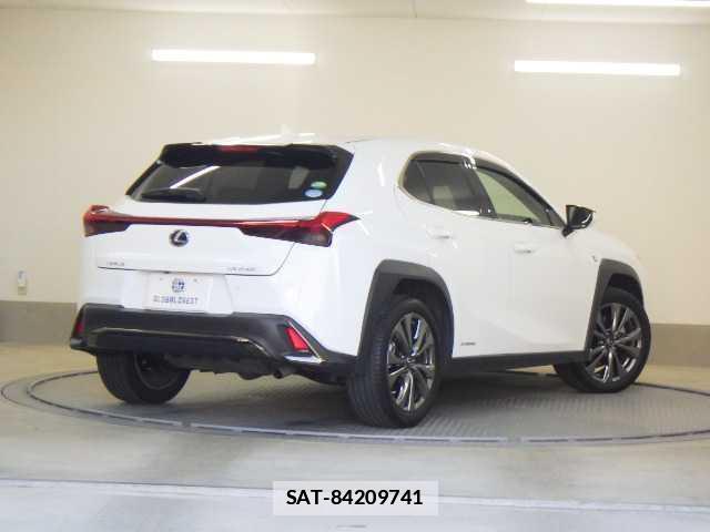 Lexus UX 2019-04 7810853-1