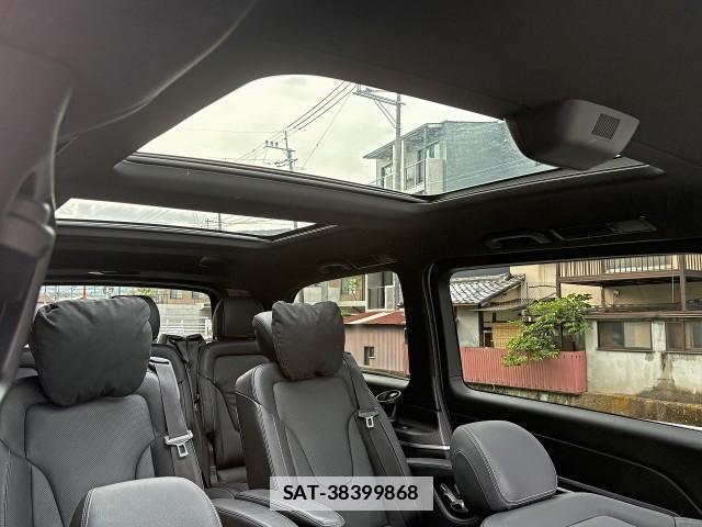 Mercedes Benz V-CLASS 2021-07 7797019-16