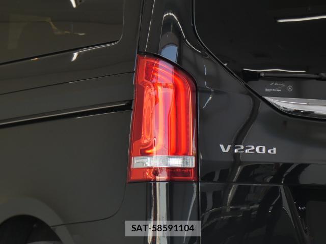 Mercedes Benz V-CLASS 2023-03 7800561-3