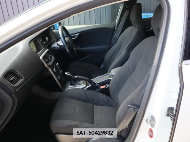 Volvo V40 2015-09 7793353-19