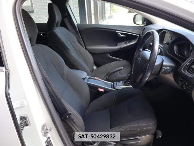 Volvo V40 2015-09 7793353-4