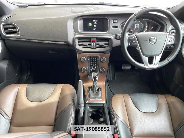 Volvo V40 2017-05 7794518-1