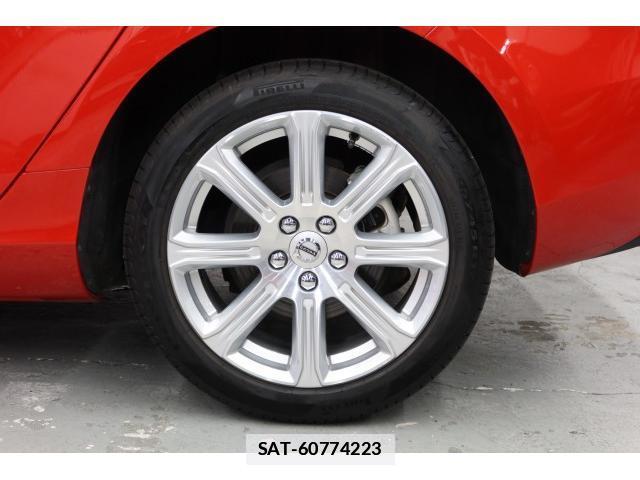 Volvo V40 2018-06 7796203-9