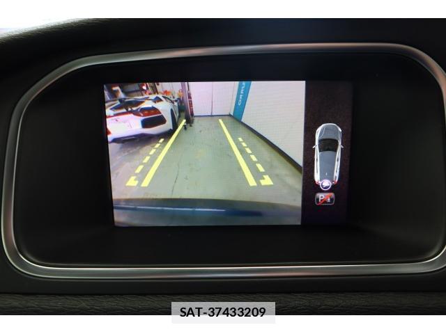 Volvo V40 2019-06 7796206-14