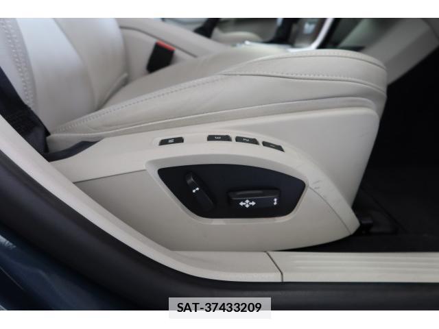 Volvo V40 2019-06 7796206-17