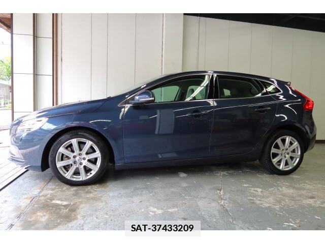Volvo V40 2019-06 7796206-2