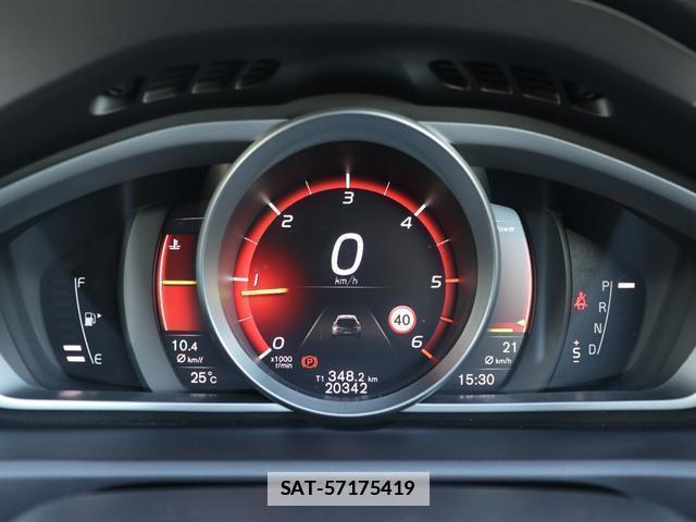 Volvo V40 2019-05 7798730-12