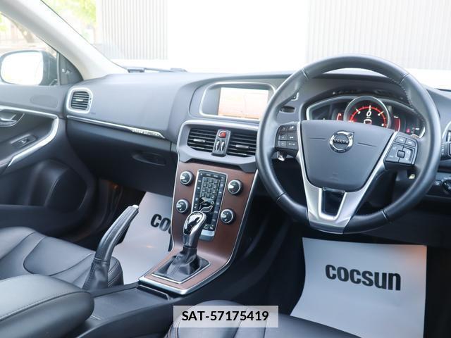 Volvo V40 2019-05 7798730-15