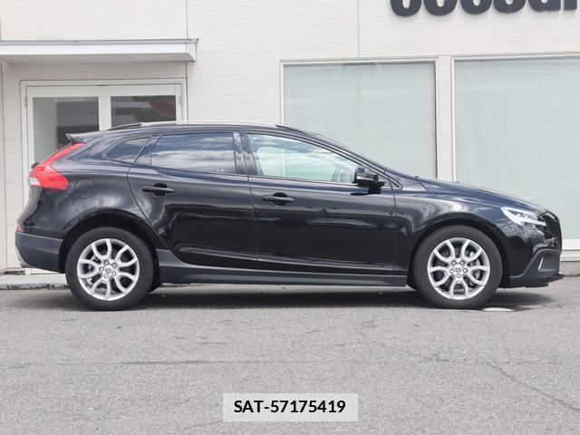 Volvo V40 2019-05 7798730-6