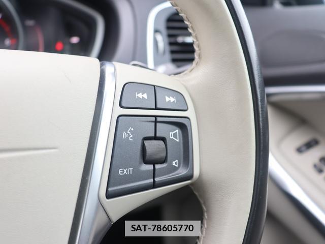 Volvo V40 2018-01 7798736-14