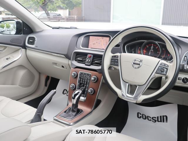 Volvo V40 2018-01 7798736-15