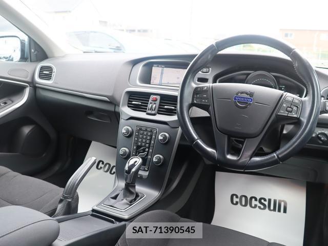 Volvo V40 2014-01 7798742-11
