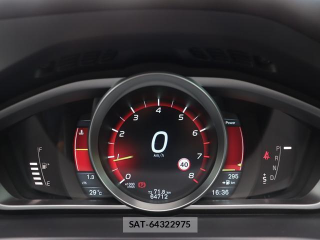 Volvo V40 2014-01 7798748-12