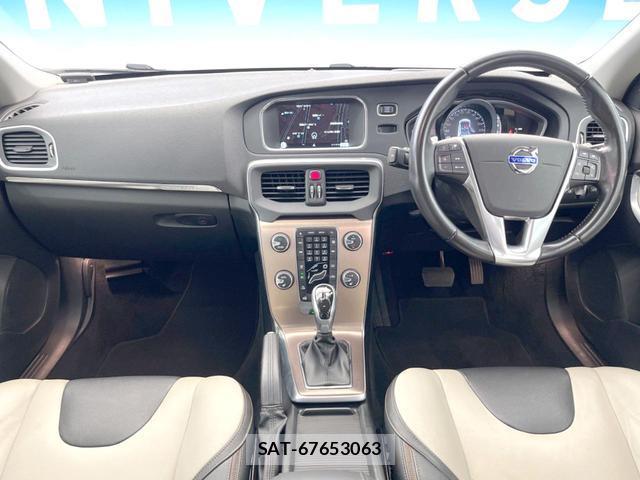Volvo V40 2015-07 7799086-1