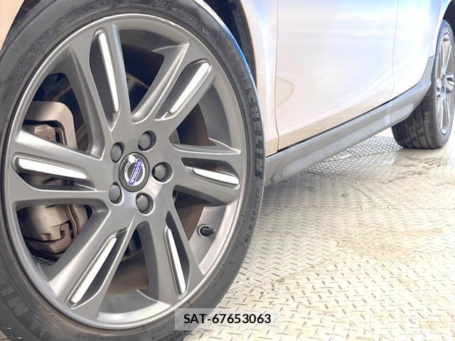 Volvo V40 2015-07 7799086-14