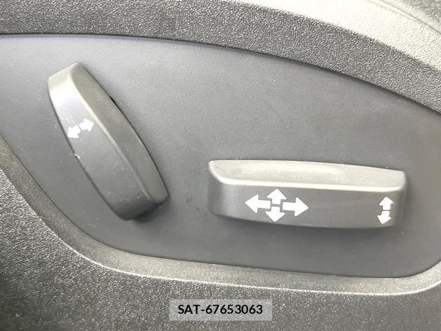 Volvo V40 2015-07 7799086-4