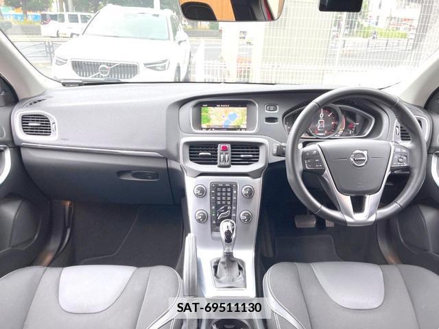 Volvo V40 2018-03 7799157-1