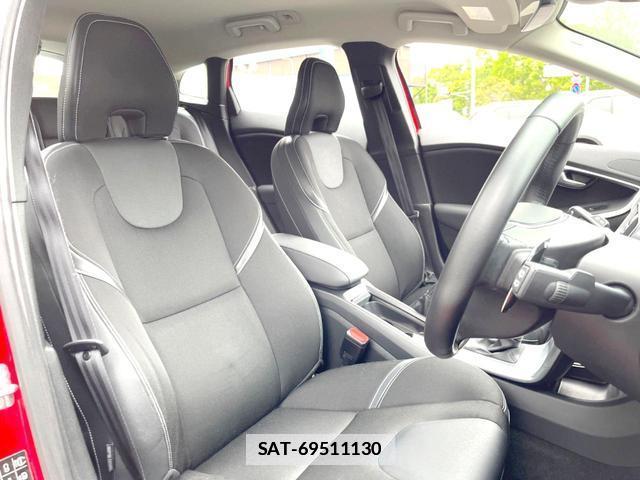 Volvo V40 2018-03 7799157-11