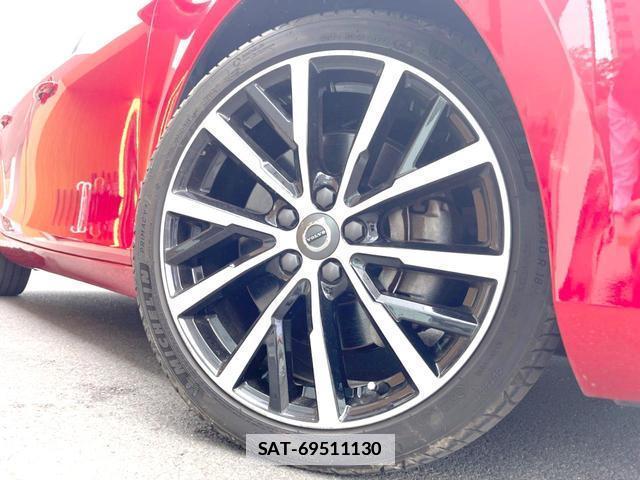 Volvo V40 2018-03 7799157-14