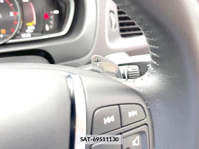 Volvo V40 2018-03 7799157-8