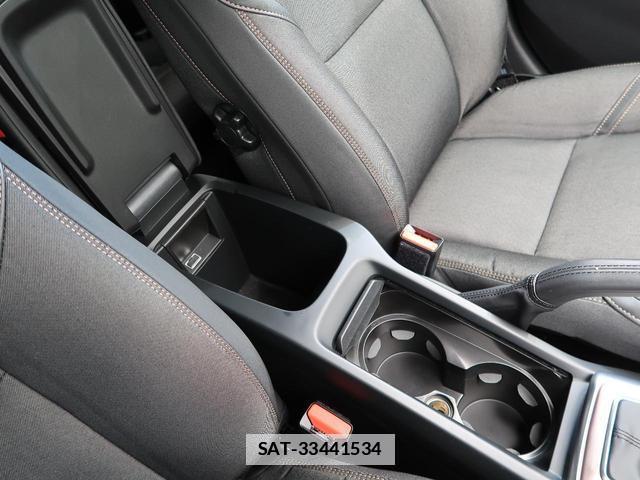 Volvo V40 2017-03 7799229-16