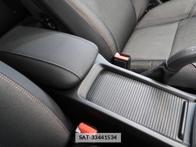 Volvo V40 2017-03 7799229-17