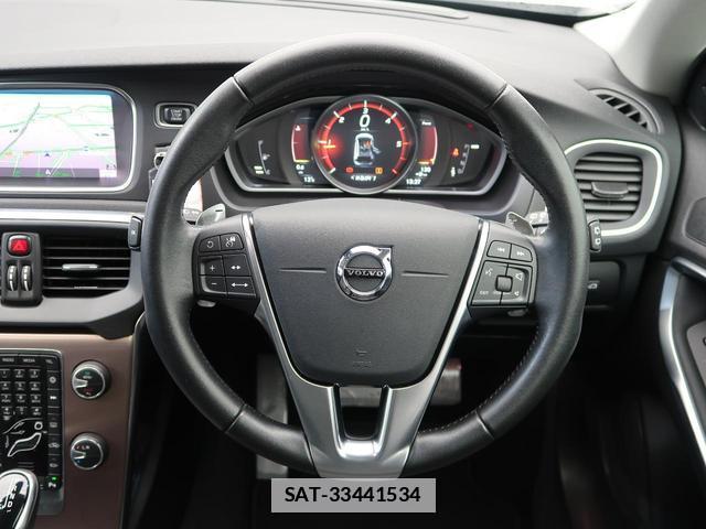 Volvo V40 2017-03 7799229-6