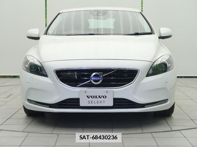 Volvo V40 2016-08 7799318-15