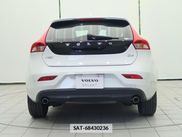 Volvo V40 2016-08 7799318-17