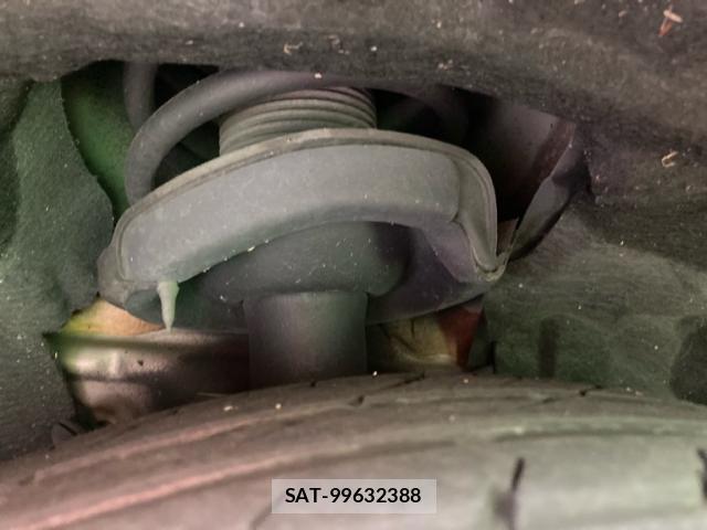 Volvo V40 2013-08 7800120-6