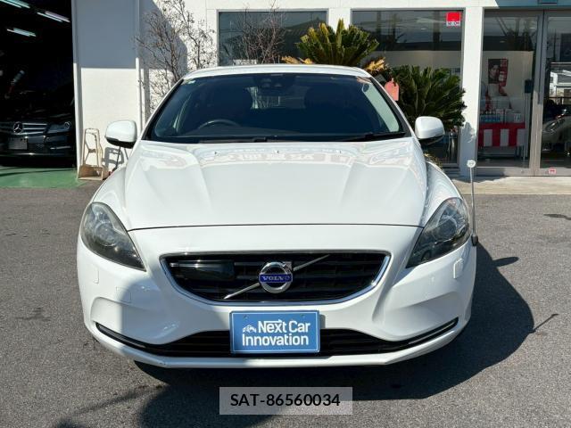 Volvo V40 2013-03 7800971-2