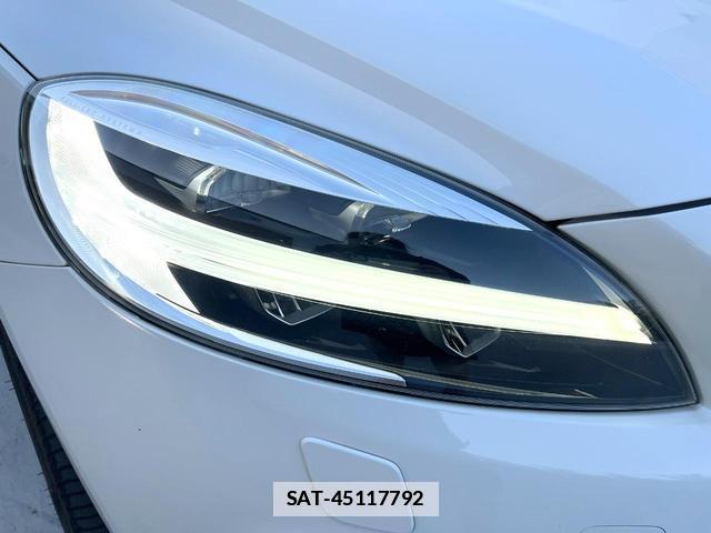 Volvo V40 2018-11 7802457-14
