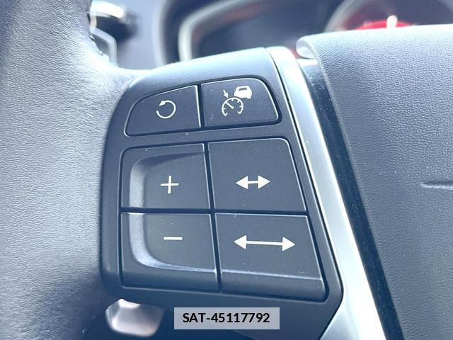 Volvo V40 2018-11 7802457-7
