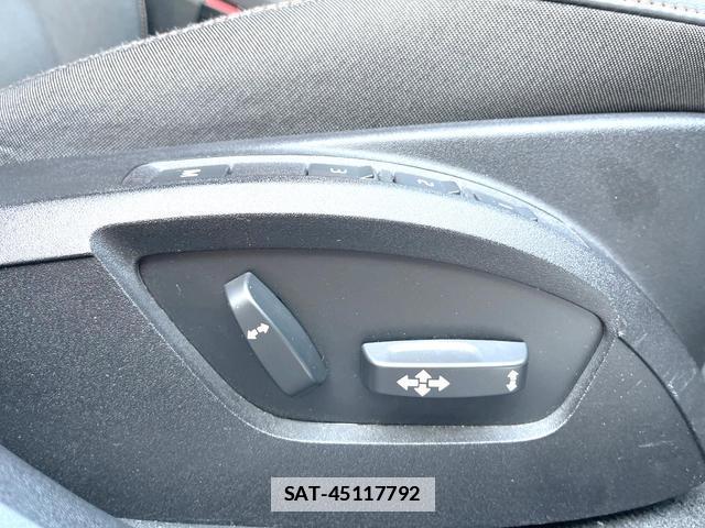 Volvo V40 2018-11 7802457-8