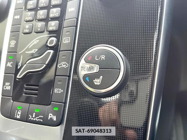 Volvo V40 2018-05 7802465-6
