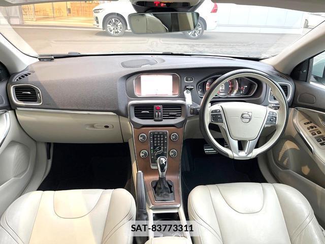 Volvo V40 2017-11 7802467-1