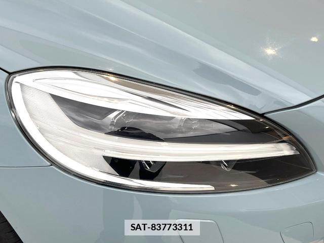 Volvo V40 2017-11 7802467-14