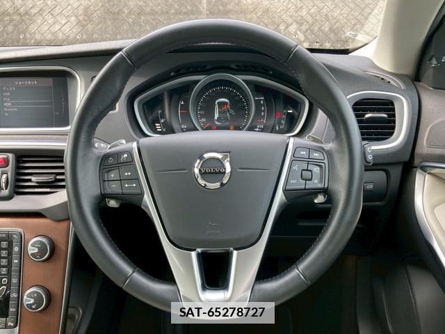 Volvo V40 2018-02 7808324-11
