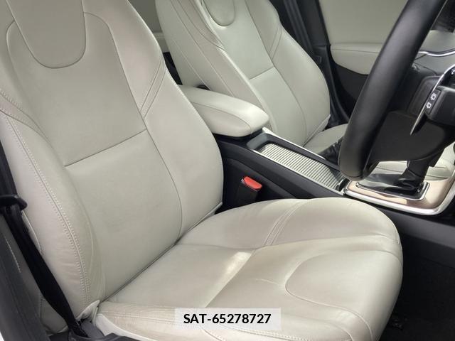 Volvo V40 2018-02 7808324-5