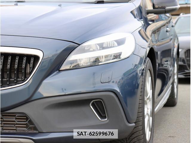 Volvo V40 2017-03 7808672-12
