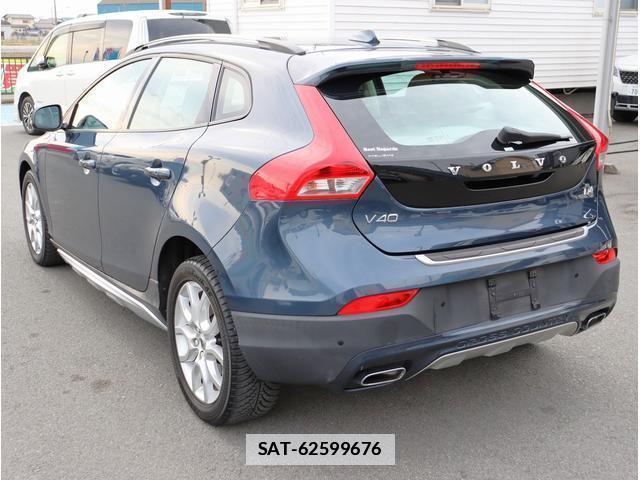 Volvo V40 2017-03 7808672-6